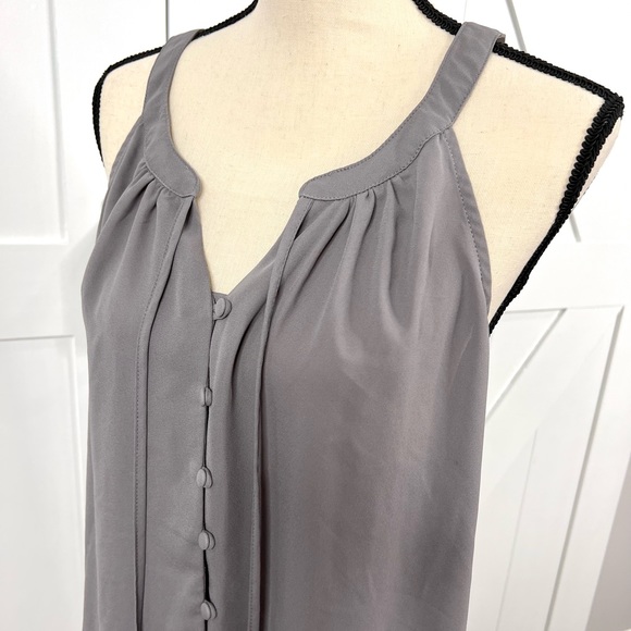 Torrid GREY GEORGETTE BUTTON-LOOP SEMI SHEER TANK TOP - Picture 4 of 9